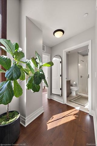 1 Park Avenue 1404, Detroit, MI 48226