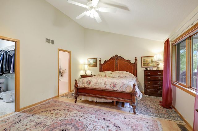 8207 Norman Creek Trail, Bloomington, MN 55437