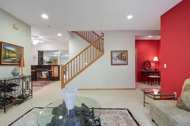 8207 Norman Creek Trail, Bloomington, MN 55437