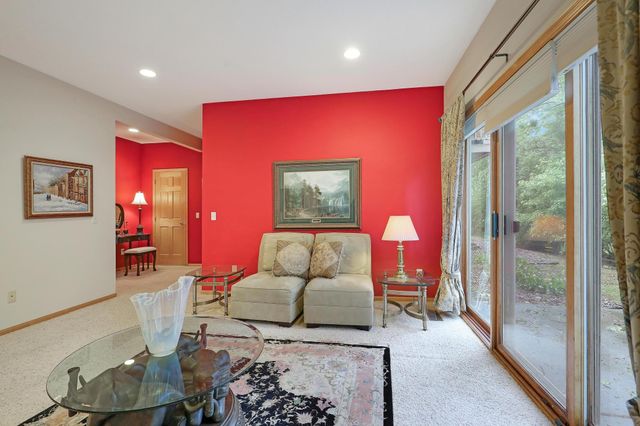 8207 Norman Creek Trail, Bloomington, MN 55437