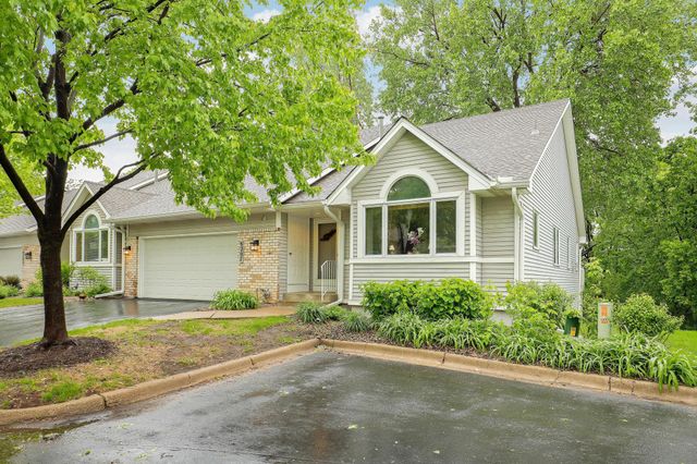 8207 Norman Creek Trail, Bloomington, MN 55437