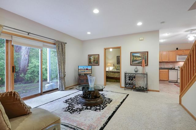 8207 Norman Creek Trail, Bloomington, MN 55437