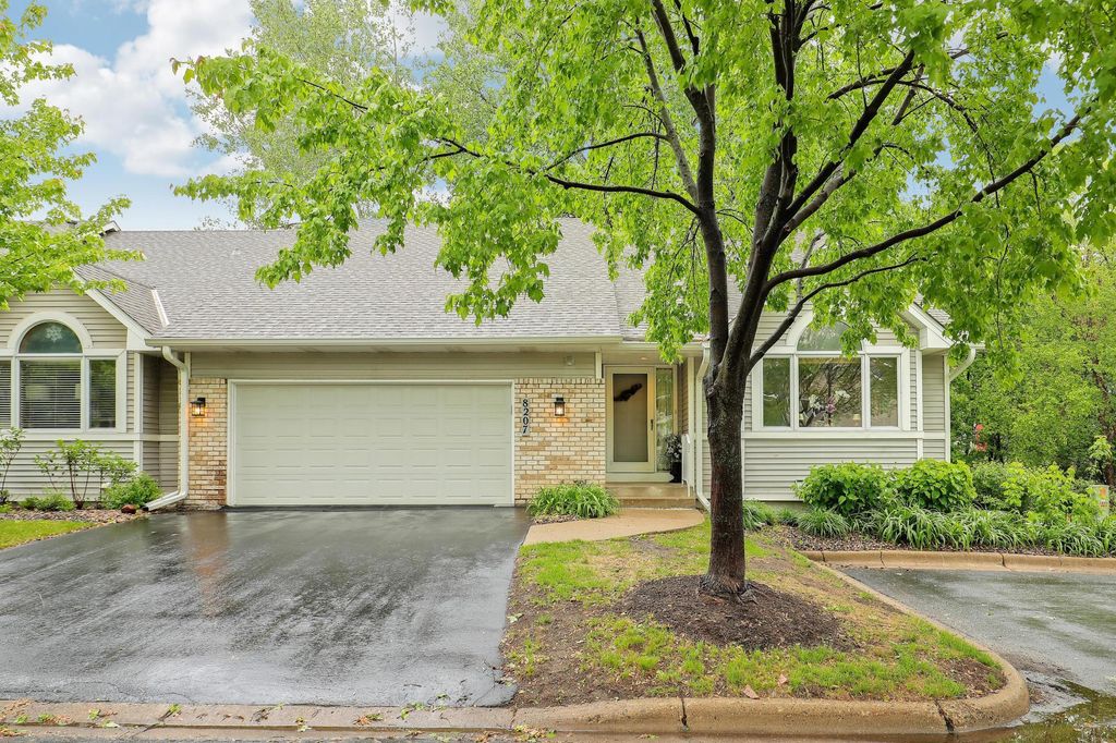 8207 Norman Creek Trail, Bloomington, MN 55437