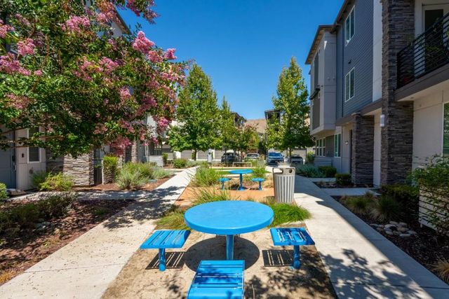 345 Rhythm Lane, Hayward, CA 94544