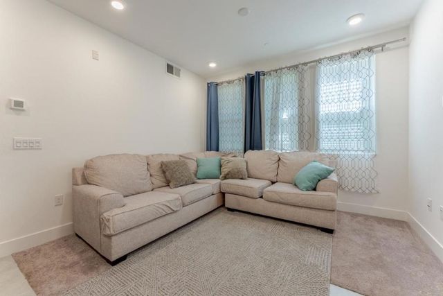 345 Rhythm Lane, Hayward, CA 94544