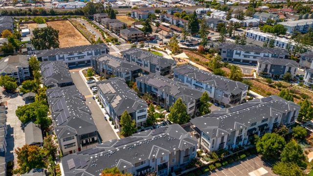 345 Rhythm Lane, Hayward, CA 94544