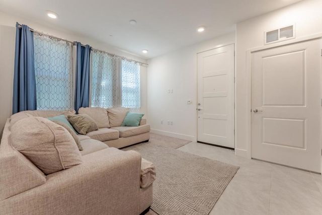 345 Rhythm Lane, Hayward, CA 94544