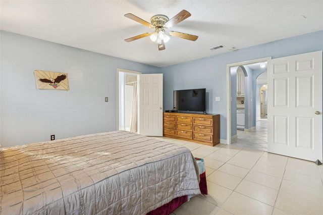 21 Pine Prairie School Road, Huntsville, TX 77320