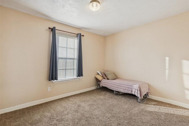 21 Pine Prairie School Road, Huntsville, TX 77320