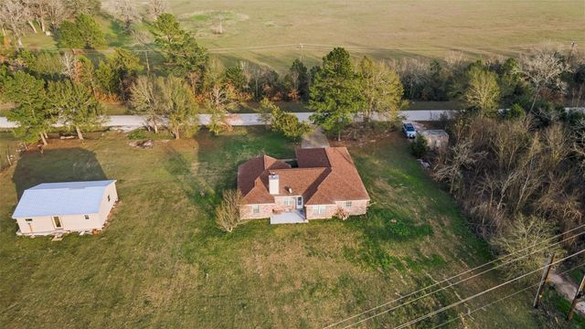 21 Pine Prairie School Road, Huntsville, TX 77320