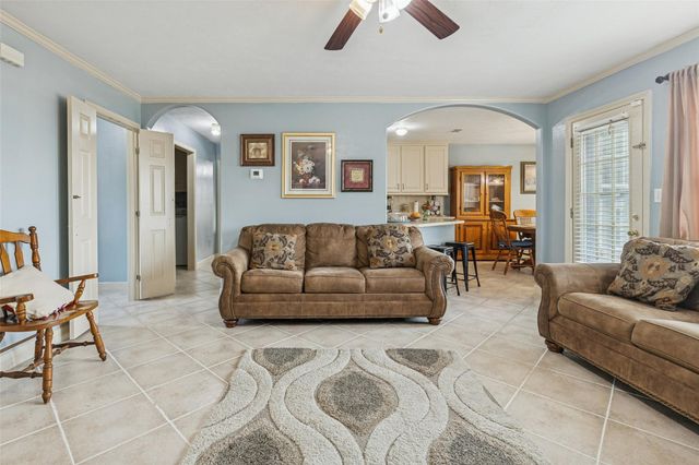 21 Pine Prairie School Road, Huntsville, TX 77320