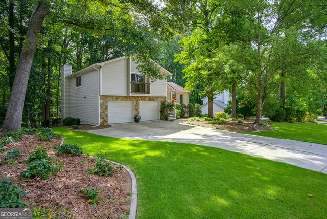 2210 Smoke Stone Circle, Marietta, GA 30062