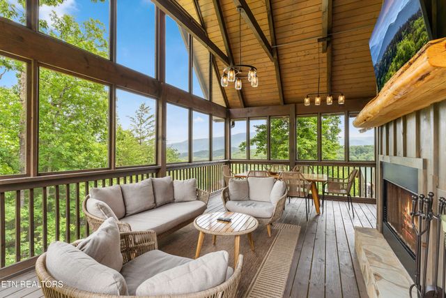 4427 Stackstone Rd, Sevierville, TN 37862