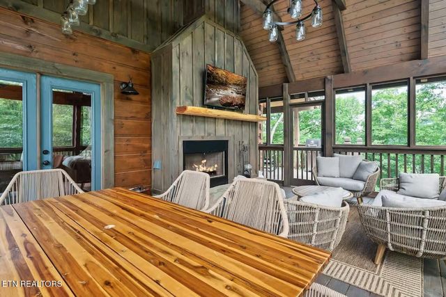 4427 Stackstone Rd, Sevierville, TN 37862