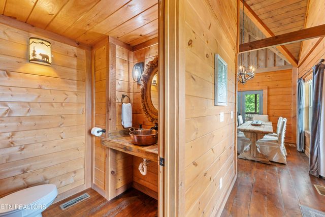 4427 Stackstone Rd, Sevierville, TN 37862
