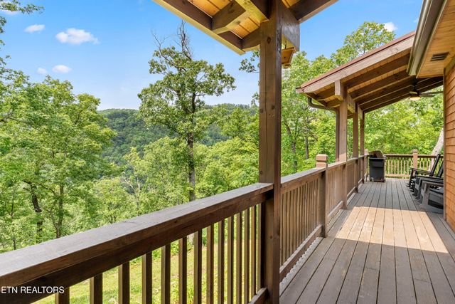 4427 Stackstone Rd, Sevierville, TN 37862