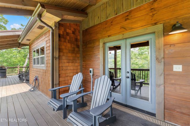 4427 Stackstone Rd, Sevierville, TN 37862