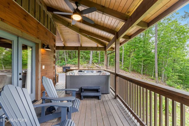 4427 Stackstone Rd, Sevierville, TN 37862