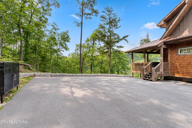 4427 Stackstone Rd, Sevierville, TN 37862