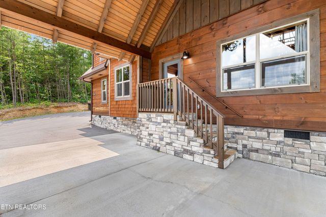4427 Stackstone Rd, Sevierville, TN 37862