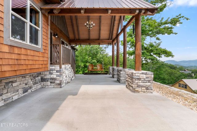 4427 Stackstone Rd, Sevierville, TN 37862
