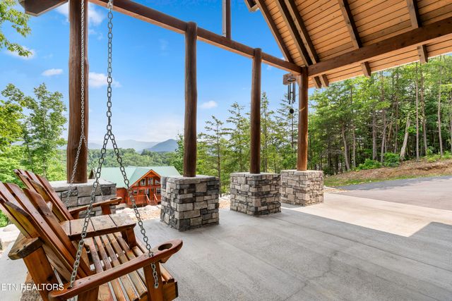 4427 Stackstone Rd, Sevierville, TN 37862