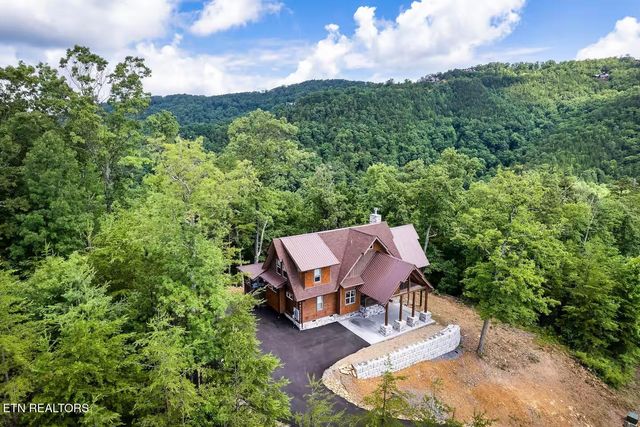 4427 Stackstone Rd, Sevierville, TN 37862