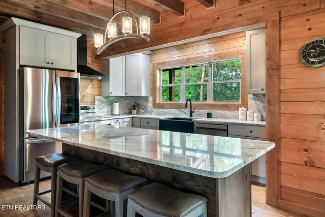 4427 Stackstone Rd, Sevierville, TN 37862
