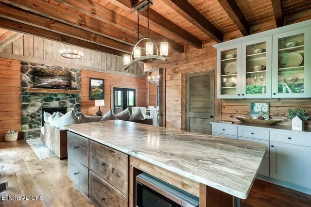 4427 Stackstone Rd, Sevierville, TN 37862