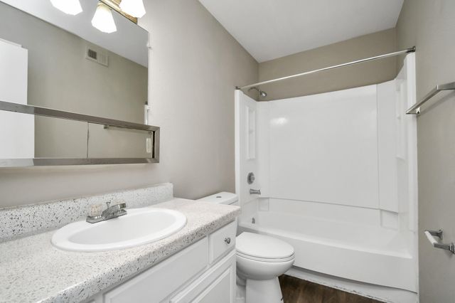 7700 W Airport Boulevard 0104, Houston, TX 77071