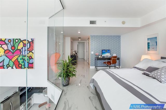 41 SE 5th St 2109, Miami, FL 33131