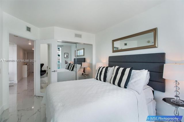 41 SE 5th St 2109, Miami, FL 33131