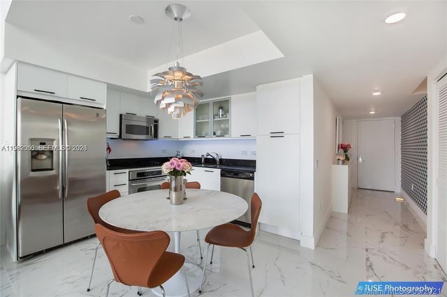 41 SE 5th St 2109, Miami, FL 33131