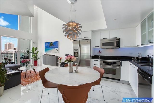 41 SE 5th St 2109, Miami, FL 33131