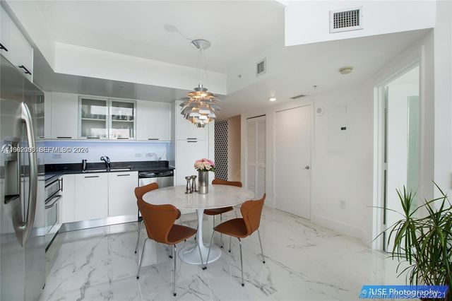 41 SE 5th St 2109, Miami, FL 33131