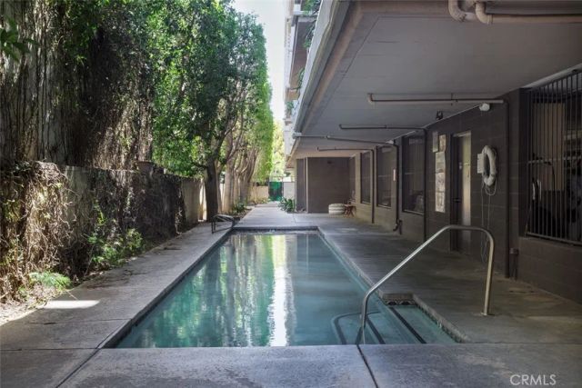 1880 Veteran Avenue, Los Angeles, CA 90025