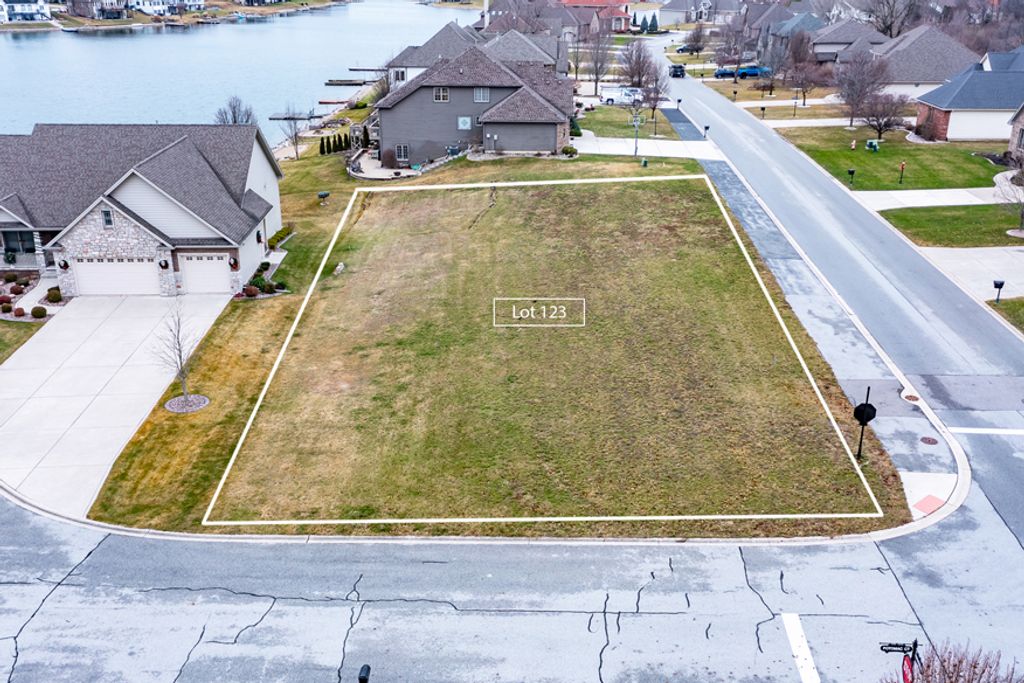 10376 Potomac Court, Winfield, IN 46307