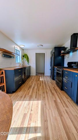 22963 Manzanita Court, Bend, OR 97701