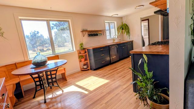 22963 Manzanita Court, Bend, OR 97701