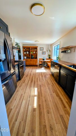 22963 Manzanita Court, Bend, OR 97701