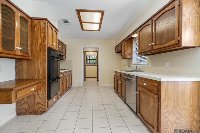 1522 Bullrush Dr, Baton Rouge, LA 70810