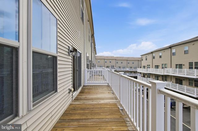 2214 ABBOCCATO TER SE, Leesburg, VA 20175