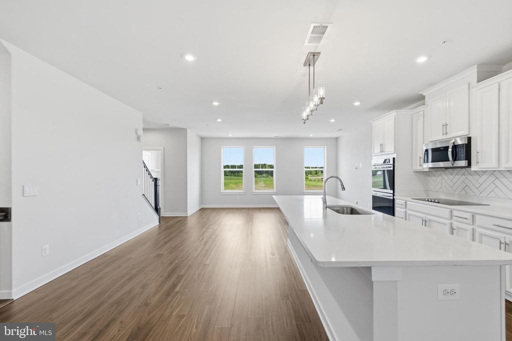 2214 ABBOCCATO TER SE, Leesburg, VA 20175