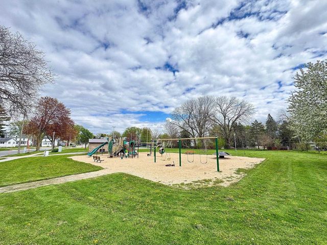507 N Lincoln Avenue, Beaver Dam, WI 53916