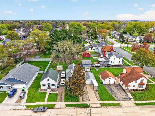 507 N Lincoln Avenue, Beaver Dam, WI 53916