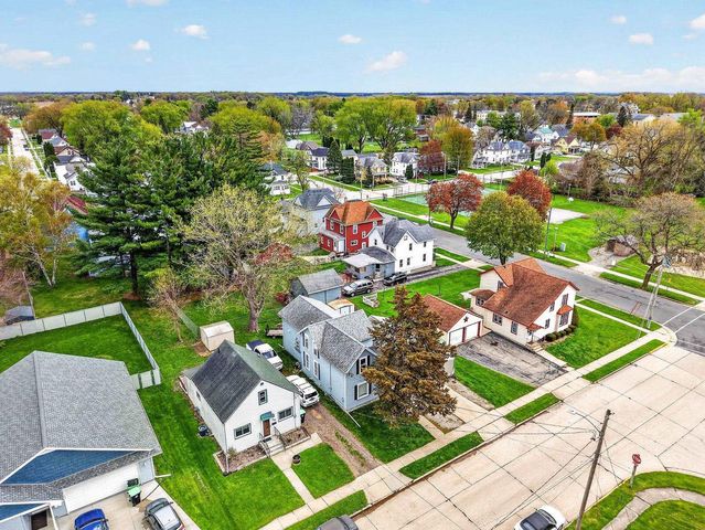 507 N Lincoln Avenue, Beaver Dam, WI 53916
