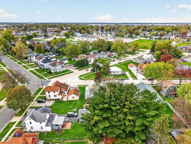 507 N Lincoln Avenue, Beaver Dam, WI 53916