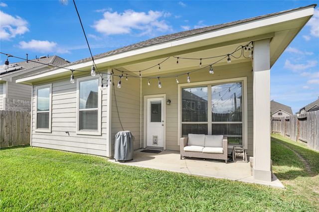 31243 Pinebrook Falls Lane, Hockley, TX 77447