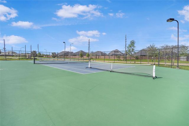 31243 Pinebrook Falls Lane, Hockley, TX 77447