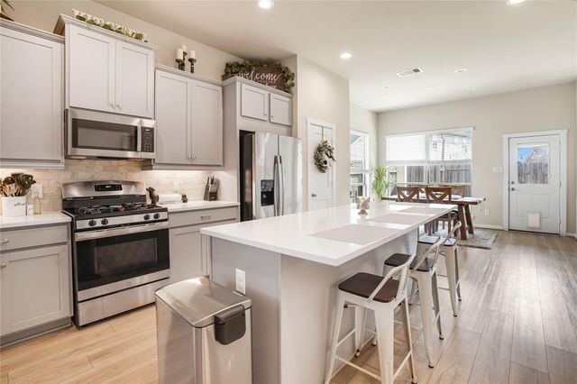 31243 Pinebrook Falls Lane, Hockley, TX 77447